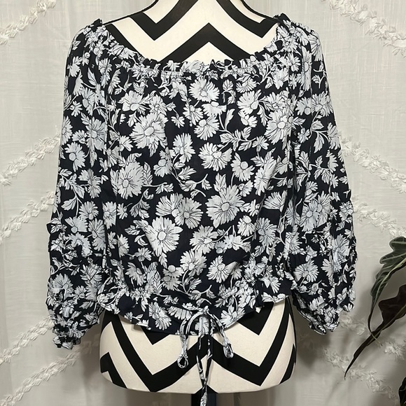 LC Lauren Conrad Off-the-Shoulder Puff Sleeve Top Size XXL - Picture 2 of 11